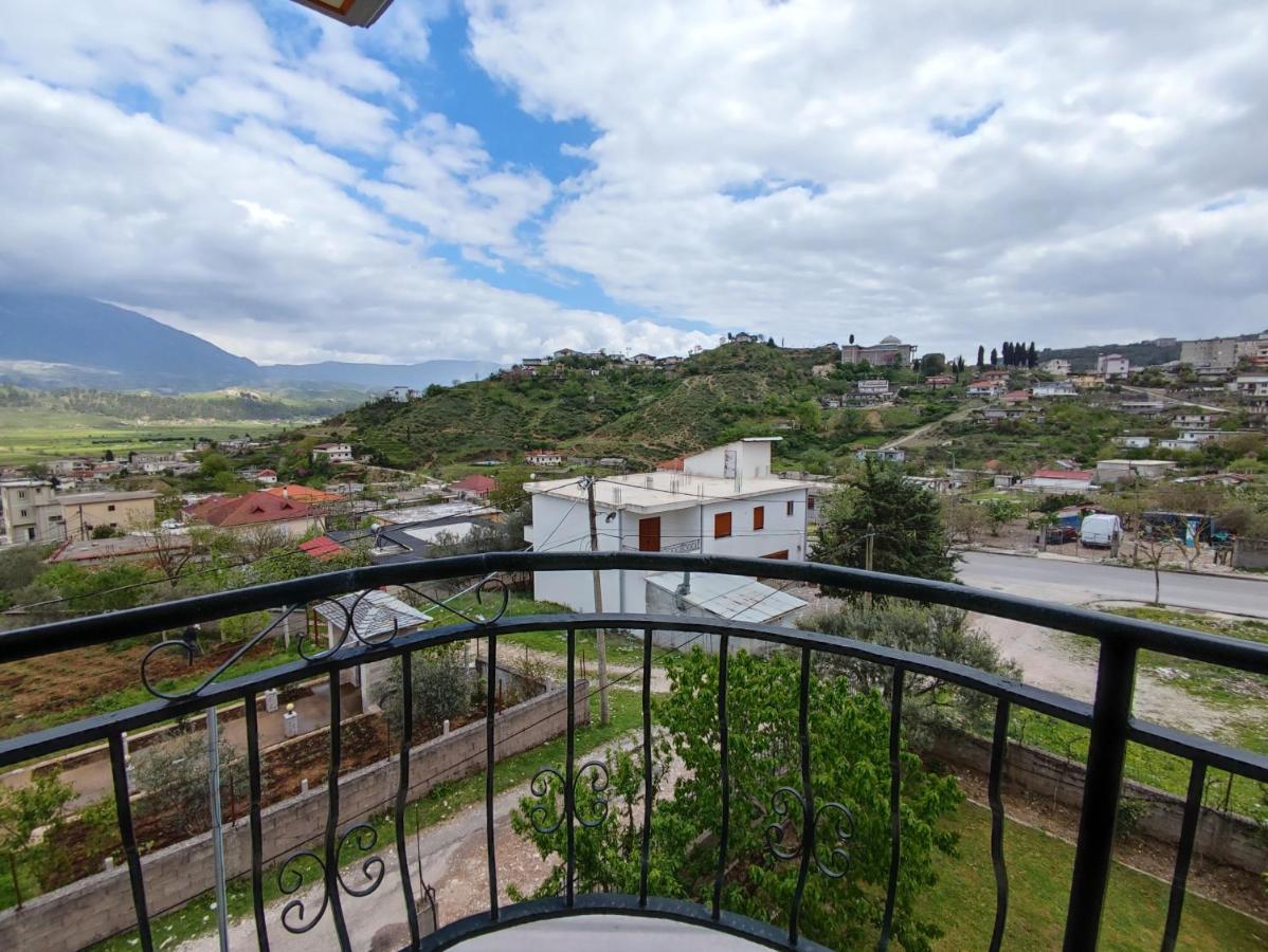 Cheerful 2 Bedroom Villa With Free Parking. Gjirokaster Ngoại thất bức ảnh